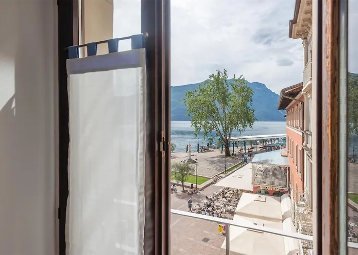 Casa La Torre, The View On The Lake